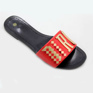 Nuove 2025 di tendenza pantofole da spiaggia Casual da esterno scarpe da donna aperte alla moda - Product Image 3