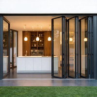 Porte en verre pliante moderne pour patio avec cadre en aluminium, design pliable, utilisation extérieure, surface finie, isolation thermique