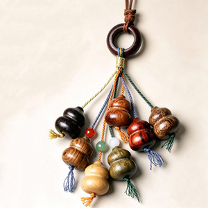 Colgante de calabaza multifuncional elegante y exquisito, adorno de la suerte de madera, llavero, cadena para bolso, regalo, decoración del hogar - Product Image 1
