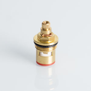 Accessoires <span class=keywords><strong>de</strong></span> <span class=keywords><strong>robinet</strong></span> en laiton moderne Valve <span class=keywords><strong>de</strong></span> déviation <span class=keywords><strong>de</strong></span> cartouche en céramique <span class=keywords><strong>de</strong></span> qualité et cartouche <span class=keywords><strong>de</strong></span> vanne d'angle en gros pour une utilisation en hôtel - Product Image 4