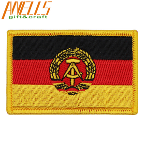 Parches Tácticos Bordados en 3D con Diseño de Bandera Nacional, Emblema Nacional con Corazón, Alfabeto y Flores para Gorras - Product Image 1