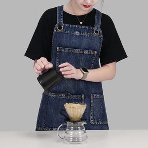 Grembiule in denim di cotone lavabile alla moda con cinghie intrecciate regolabili incrociate, anti-macchia, per giardinaggio, estetica e uso domestico, da donna - Product Image 3