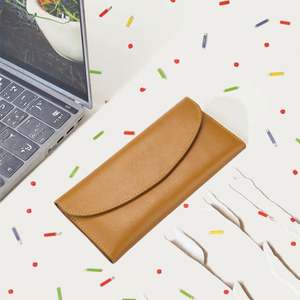 Cartera de Muñeca de Cuero Hecha a Mano con Diseño Nuevo de 2024 para Mujer, Cartera Multifuncional de Cuero Vacuno Genuino de Alta Calidad - Product Image 3