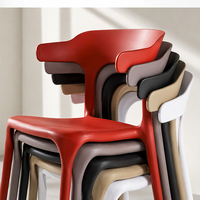 Chaise en plastique Horn, 9 couleurs, empilable, pour événements extérieurs, stable, en PP, nouveau matériau spécial, populaire sur A-mazon, chaise de café