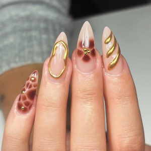 Faux-<span class=keywords><strong>ongles</strong></span> en forme de léopard, 24 pièces, couverture complète, faux <span class=keywords><strong>ongles</strong></span> en forme d'amande, avec dorure 3D, fleur brune, design brillant, automne - Product Image 4