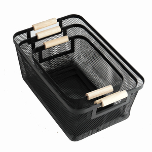 <span class=keywords><strong>Cestino</strong></span> in Rete Metallica Portatile Moderno Rettangolare con Manico per Giardino, Cucina, Dispensa e Picnic - Product Image 1