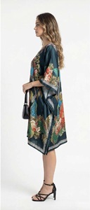 Robe longue kaftan africaine en viscose pour femme, coupe décontractée, tunique, poncho, kimono, manches chauve-souris, finition soyeuse, style bohème, pour les vacances et la détente - Product Image 2