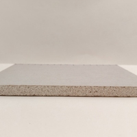 Vente directe d'usine, vente en gros de plaques de plâtre de haute qualité avec face en papier, résistantes à l'humidité, pour plafonds et cloisons d'hôtels