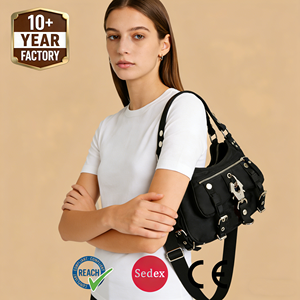 Borsa a Spalla Nera Estetica Y2K WEEKS WKP5089 con Dettagli Metallici Tracolla Regolabile Borsa a Tracolla di Moda per Donna - Product Image 3