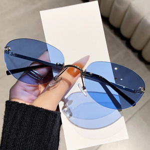 <b>Sunglasses</b> Women <b>Gradient</b> Lens UV400 Metal Frame Class 2 Sunshades For Outings Cycling Driving Parties - Product Image 2