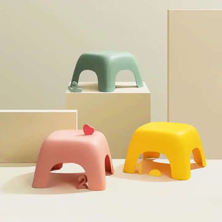 Nuovo Design per la casa creativo per bambini sgabello semplice e basso piccolo sgabello antiscivolo in plastica ispessita