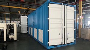 Station de compresseur d'<span class=keywords><strong>air</strong></span> de type vis, alimentée en courant alternatif, avec sécheur d'<span class=keywords><strong>air</strong></span> par adsorption sans chaleur et refroidissement par <span class=keywords><strong>air</strong></span> - Product Image 2