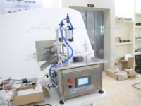 Machine de remplissage et de bouchage semi-automatique YETO à haute efficacité pour petits flacons de parfum, échantillons, huiles, vaporisateurs de parfum, toner