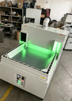 Machine de séchage UV à convoyeur rotatif 380V 6.5kW pour bouteilles plates et cylindriques, sécheuse UV continue pour l'usine de fabrication d'emballages cosmétiques