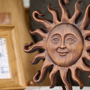 Décoration murale en bois en forme de soleil souriant, <span class=keywords><strong>plaque</strong></span> en relief sculptée à la main avec un soleil rayonnant, décoration d'intérieur bohème rustique en bois sculpté - Product Image 3
