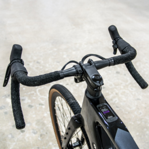 Leggero 250W 36V elettrico Assist <span class=keywords><strong>Ebike</strong></span> in fibra di carbonio 700c ruota a lunga percorrenza città strada ghiaia in sella a bici elettrica da strada - Product Image 5