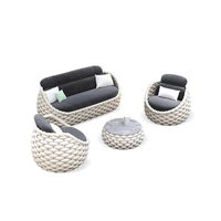 Ensemble de canapés de jardin en rotin moderne avec structure en aluminium, sièges en corde tressée, tailles personnalisées pour une assise confortable sur la terrasse