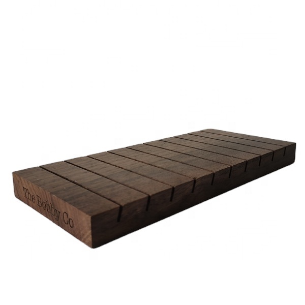 Деревянный держатель для игральных карт на заказ, настольный органайзер для дома, вечеринки, офиса, украшение с наклонными слотами