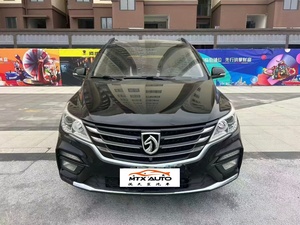 Baojun <span class=keywords><strong>560</strong></span> 1.5T manuel 7 places MPV 2017, conduite à gauche, voiture d'occasion essence, exportation au Nigeria - Product Image 5