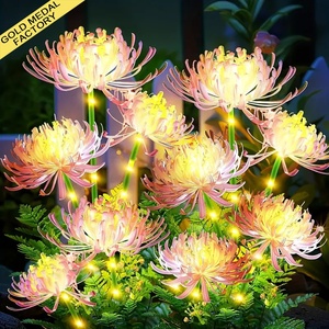 Luces Solares para Exteriores, Decorativas para Jardín, Lámpara de Flor de Lirio Araña Roja, para Patio, Césped, Camino, Paisaje, Luces LED Solares con Estaca - Product Image 1