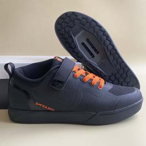 Chaussures de vélo de descente, chaussures de cyclisme, chaussures de <span class=keywords><strong>VTT</strong></span>, pédale <span class=keywords><strong>plate</strong></span>, <span class=keywords><strong>chaussure</strong></span> de <span class=keywords><strong>VTT</strong></span>, <span class=keywords><strong>chaussure</strong></span> de cyclisme - Product Image 1