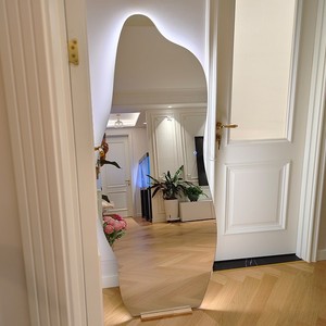 <span class=keywords><strong>Specchio</strong></span> LED Ondulato Irregolare Senza Cornice per Decorazione Domestica, <span class=keywords><strong>Specchio</strong></span> a Figura Intera con Luce LED per Spogliatoio - Product Image 3
