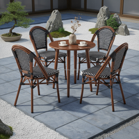 Ensemble de table et chaises en rotin style bistrot français pour l'extérieur, table en bambou pour restaurant de rue