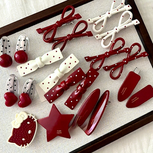 סיכות שיער אדומות לנשים בסיטונאות, קליפסים חמודים בצורת פפיון, אביזרים חדשים ומתוקים לילדים - Product Image 1