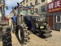 Traktor Roda Pertanian Lovol 200HP 4WD yang Stabil dan Andal dengan Mesin Weichai Turbocharged untuk Persiapan Tanah, Penanaman, dan Penggunaan Komersial