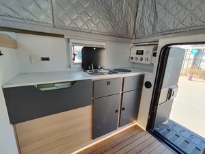 Campers <span class=keywords><strong>de</strong></span> Alto Rendimiento para Camionetas con Techo Elevable, Interior Espacioso y Cocina Integrada para Viajes por Carretera, Vacaciones Familiares o en Pareja - Product Image 4