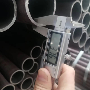 Q235 đen công ty <span class=keywords><strong>28</strong></span> inch <span class=keywords><strong>erw</strong></span> Ống API Thẳng Hàn ống tròn hàn thép carbon nhà máy giá - Product Image 1