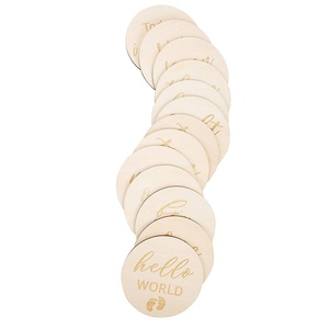 Cartes de jalons mensuels gravées en bois pour bébé, lot de 13 pièces, options personnalisables pour le suivi de la croissance du bébé et le partage de photos - Product Image 6