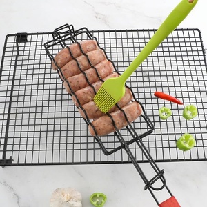 Panier de barbecue en métal galvanisé de 19'' avec poignée en bois, facile à nettoyer, maille longue pour camping et fêtes en plein air - Product Image 5