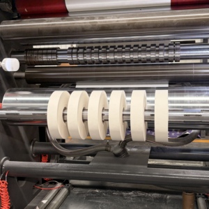 Rouleau de fond de gobelet en papier jetable personnalisé, écologique, enduit de PE, 150-350 g/m², de qualité alimentaire, pour la production de gobelets à boissons - Product Image 1