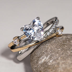 Anello con Diamante Taglio Cuore A152 in Oro Bianco, Diamante Naturale Colore G, Anello di Fidanzamento per Donna - Product Image 5