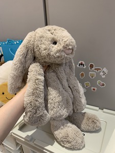 Boneka Kelinci Pegang Kue dengan Isian Kapas PP Super Lembut, Teman Penghibur Ulang Tahun, 31-50cm, 5-13 Tahun - Product Image 1