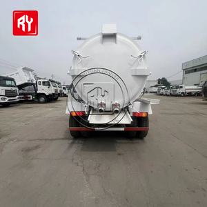 Camión Cisterna HOWO 6*4 de 4700 Galones para Limpieza de Alcantarillado, Succión de Aguas Residuales - Alta Eficiencia para Eliminación de Aguas Residuales Municipales - Product Image 2