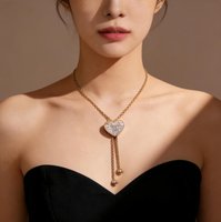 Collier ajustable en forme de cœur VYO avec zircone scintillante et pendentif tendance en acier inoxydable plaqué or 18 carats