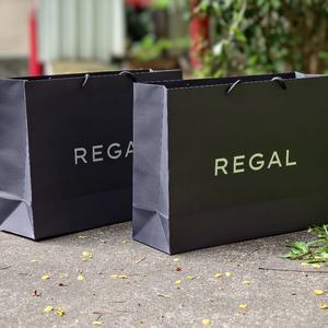 Sacs cadeaux fantaisie personnalisés en gros pour cosmétiques avec logo, sacs de shopping en papier rigide pour Noël, personnalisables - Product Image 6