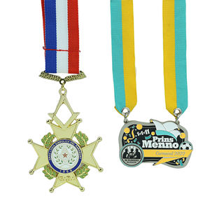 Pin de oración personalizable de aleación de zinc 3D, esmaltado duro, pulido, de bronce/latón, fundido a troquel, religioso, deportivo, recuerdo - Product Image 6