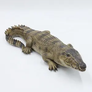 Garden animal decor life like resin crocodile statue, garden decorative figures and statues realistic life size resin crocodile&