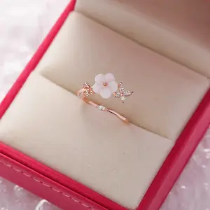 새로운 패션 크리스탈 지르콘 반지 달콤한 꽃 잎 나비 조정 가능한 오픈 링 여성 결혼 약혼 보석 선물