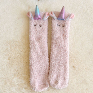 Vớ ấm mùa đông 2025 mới nhất, thiết kế sáng tạo, thủ công, hình tai kỳ lân, thêu hoạt hình, chất liệu lông san hô, kiểu ống, dành cho nữ - Product Image 6