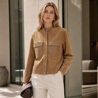 Veste courte en cuir de mouton fendu pour femme, col montant, camel, avec poches plaquées