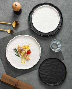 Vajilla de cerámica blanca y negra <span class=keywords><strong>simple</strong></span> creativa de alto aspecto, plato de carne esmerilada para <span class=keywords><strong>restaurante</strong></span> y Hotel, plato de comida occidental con patrón - Product Image 2