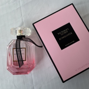 Spray corporel naturel <span class=keywords><strong>pour</strong></span> femmes 100 ml, <span class=keywords><strong>parfum</strong></span> <span class=keywords><strong>pour</strong></span> femmes, eau de <span class=keywords><strong>parfum</strong></span> EDP, <span class=keywords><strong>Victoria</strong></span> <span class=keywords><strong>Secret</strong></span>, <span class=keywords><strong>parfum</strong></span> de marque original <span class=keywords><strong>pour</strong></span> femmes, vente en gros - Product Image 4