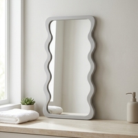 Cermin Dinding Bergelombang Tak Beraturan Berbingkai Putih Modern, Cermin Rias Bentuk Gelombang MDF Dekoratif untuk Dekorasi Dinding Kamar Mandi, Kamar Tidur, dan Pintu Masuk