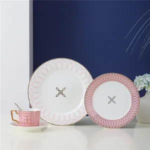 4pcs Pink Design Dinnerware Plate Set Coffee Cup Sacuer Household Ceramic Breakfast Set Luxury Bone China Dinner Set