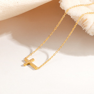 Collar con Colgante de Cruz de Diamantes CZ al por Mayor, Chapado en Oro de 18K, Acero de Titanio, No se Deslustra, Gargantilla Delicada, Regalo de Bautismo - Product Image 1