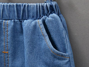 Nouvelle Collection de Vêtements pour Enfants de Haute Qualité en Gros : Ensembles Chemises Blanches et Pantalons Jeans - Product Image 4